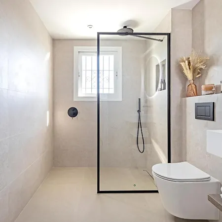 Banus - Beautiful Modern Flat Sea Views 아파트