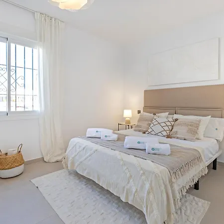 Banus - Beautiful Modern Flat Sea Views 아파트 *